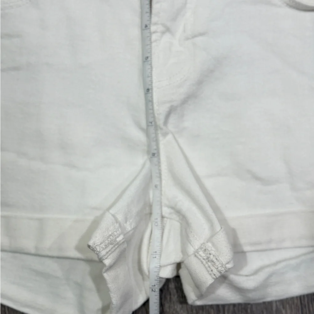 Old Navy Women's Classic White Jean Shorts Rolled Hem Size 6 - Picture 5 of 7